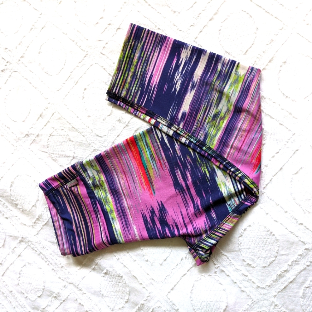 Static Capri leggings